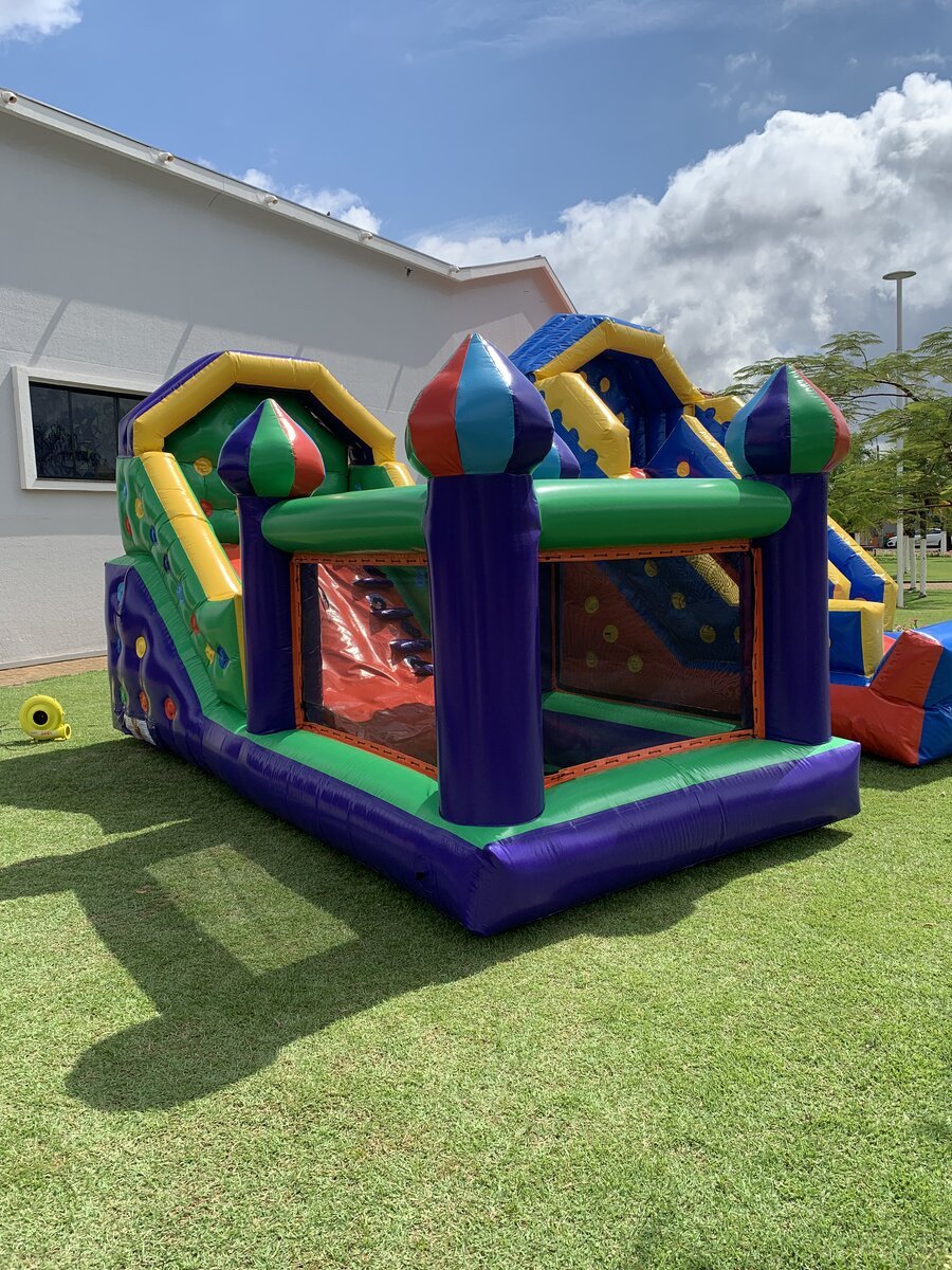 Mini com Piscina 6