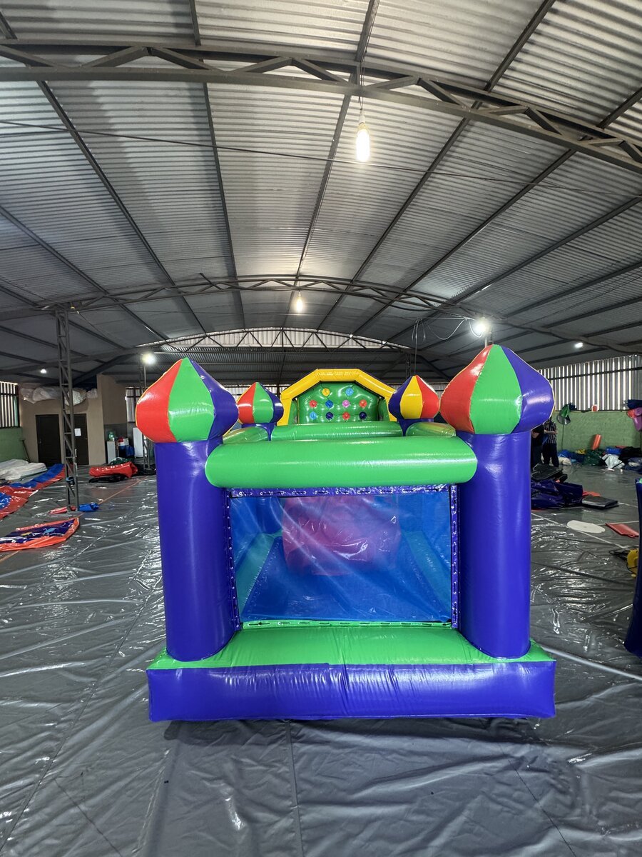 Mini com Piscina 9