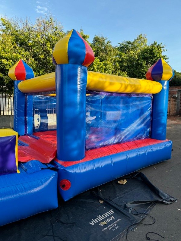 Premium com Pula-Pula Removível 3